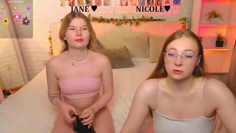 Snapshot of _ramune_ chatting on 05-31-26, 07:59 Merlizz Eva Jane Mila Nicole left to right online show from 05-31-26, 07:59