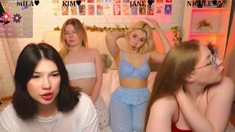 Snapshot of _ramune_ chatting on 06-01-26, 08:10 Merlizz Eva Jane Mila Nicole left to right online show from 06-01-26, 08:10