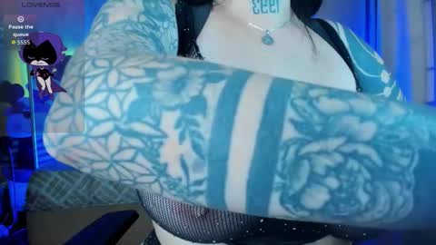 Raven online show from 12-20-25, 12:23