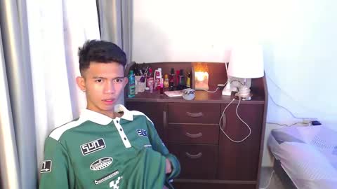 Snapshot of _rellvanxx chatting on 03-01-25, 07:15 _rellvanxx online show from 03-01-25, 07:15