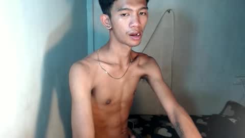 Snapshot of _rellvanxx chatting on 11-12-25, 12:55 _rellvanxx online show from 11-12-25, 12:55