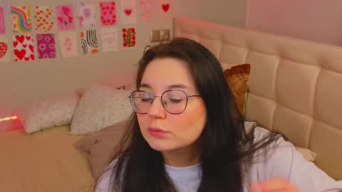 Snapshot of _reverse_gang_ chatting on 02-09-25, 03:32 LISSAPVT IS OPEN online show from 02-09-25, 03:32