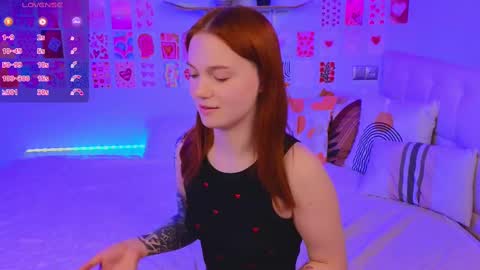 Snapshot of _reverse_gang_ chatting on 02-09-25, 06:54 LISSAPVT IS OPEN online show from 02-09-25, 06:54