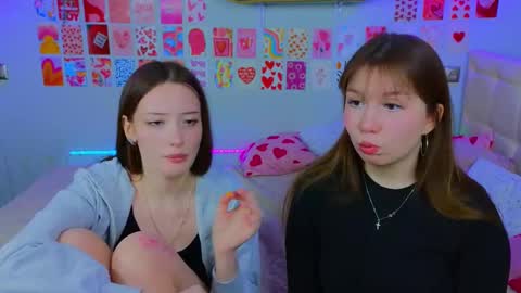 Snapshot of _reverse_gang_ chatting on 02-19-25, 06:32 LISSAPVT IS OPEN online show from 02-19-25, 06:32