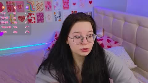 Snapshot of _reverse_gang_ chatting on 02-22-25, 10:31 LISSAPVT IS OPEN online show from 02-22-25, 10:31