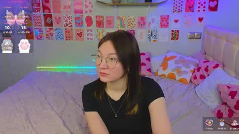 Snapshot of _reverse_gang_ chatting on 02-24-25, 06:26 LISSAPVT IS OPEN online show from 02-24-25, 06:26