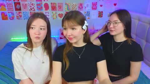 Snapshot of _reverse_gang_ chatting on 03-12-25, 07:59 LISSAPVT IS OPEN online show from 03-12-25, 07:59