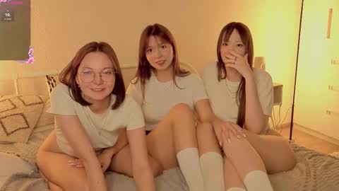 Snapshot of _reverse_gang_ chatting on 09-21-25, 05:14 LISSAPVT IS OPEN online show from 09-21-25, 05:14