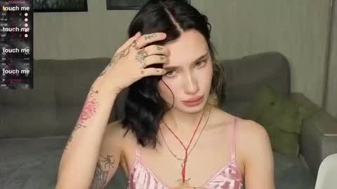 Snapshot of _reverse_gang_ chatting on 09-30-25, 04:17 LISSAPVT IS OPEN online show from 09-30-25, 04:17