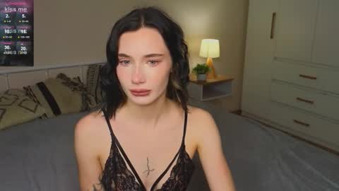 Snapshot of _reverse_gang_ chatting on 10-05-25, 05:28 LISSAPVT IS OPEN online show from 10-05-25, 05:28