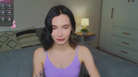 Snapshot of _reverse_gang_ chatting on 10-08-25, 08:23 LISSAPVT IS OPEN online show from 10-08-25, 08:23