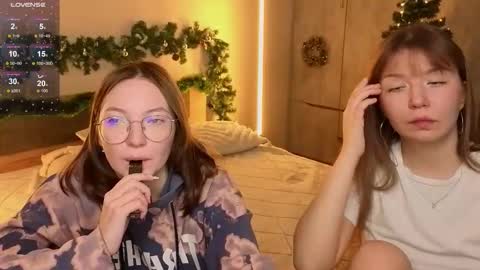 LISSAPVT IS OPEN online show from 12-21-25, 02:24