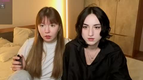 LISSAPVT IS OPEN online show from 04-18-26, 04:33