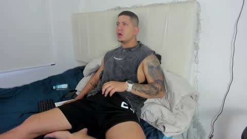 Roberto online show from 12-08-24, 01:14