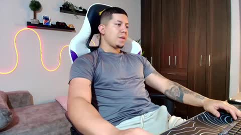 Roberto online show from 02-25-25, 12:34