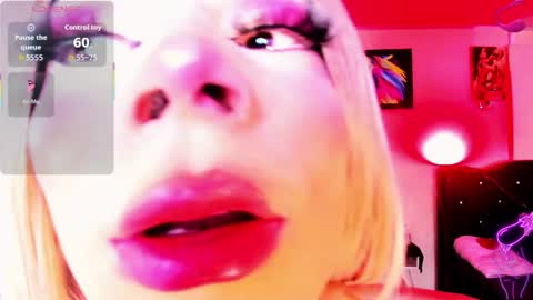 Snapshot of _rosedewitt_ chatting on 04-01-26, 07:11 Rose De Witt online show from 04-01-26, 07:11