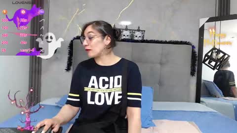 Samanta online show from 10-23-25, 01:10