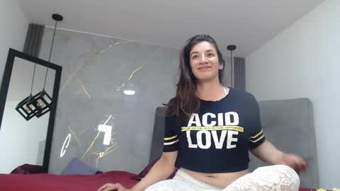 Snapshot of _samaanta_ chatting on 06-07-26, 11:52 Samanta online show from 06-07-26, 11:52
