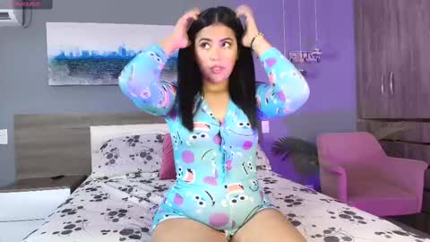 _samantagomez online show from 03-11-25, 11:33