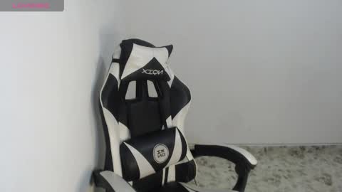 Snapshot of _samantha_fox19 chatting on 04-01-26, 02:25 _samantha_fox19 online show from 04-01-26, 02:25