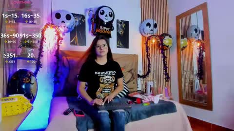 SAMANTHA FOX online show from 10-10-25, 11:31