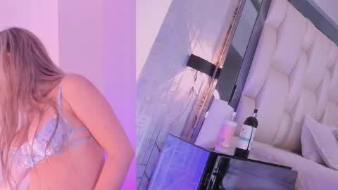 Sara online show from 10-29-25, 11:23