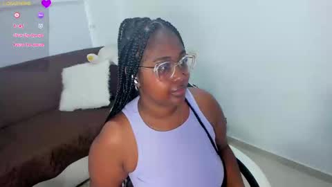 Snapshot of _sarah_banks chatting on 02-11-25, 02:13 Ms. JONES online show from 02-11-25, 02:13