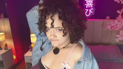 Sara online show from 04-18-26, 03:54