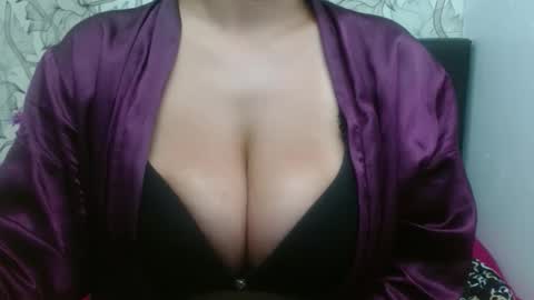 _saraximena_ online show from 02-24-26, 05:22