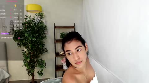 Snapshot of _sassy_girl chatting on 01-20-25, 06:21 Sassy Girl online show from 01-20-25, 06:21