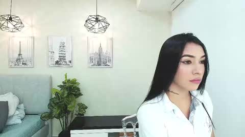 Snapshot of _sassy_girl chatting on 10-13-25, 06:08 Sassy Girl online show from 10-13-25, 06:08