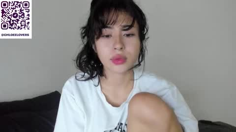 Snapshot of _scarletgirl_ chatting on 03-16-26, 03:34 Chloee online show from 03-16-26, 03:34