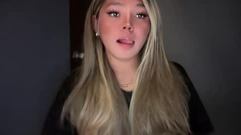 Snapshot of _seductive_jane chatting on 06-11-26, 06:00 ENAJ online show from 06-11-26, 06:00