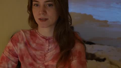 Snapshot of _sensualia_ chatting on 12-18-25, 08:15 Lia online show from 12-18-25, 08:15