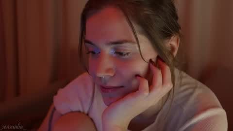 Snapshot of _sensualia_ chatting on 01-05-26, 08:23 Lia online show from 01-05-26, 08:23