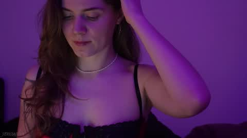 Snapshot of _sensualia_ chatting on 03-22-26, 08:34 Lia online show from 03-22-26, 08:34