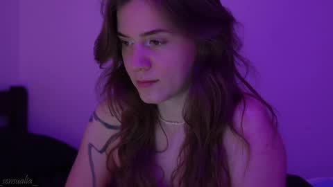 Snapshot of _sensualia_ chatting on 03-28-26, 07:57 Lia online show from 03-28-26, 07:57