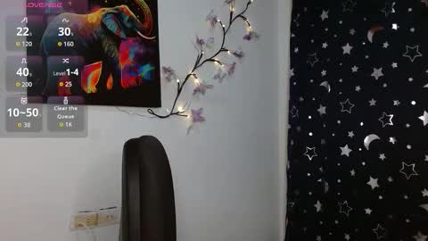 Snapshot of _serendepia_ chatting on 10-30-25, 05:20 Serendipia online show from 10-30-25, 05:20