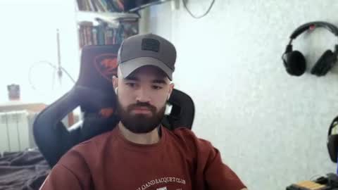 Snapshot of _serious_man chatting on 06-20-26, 08:06 Ask me online show from 06-20-26, 08:06