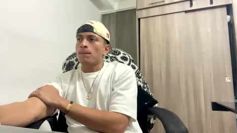 Juan Pablo-independent model online show from 02-17-25, 06:42