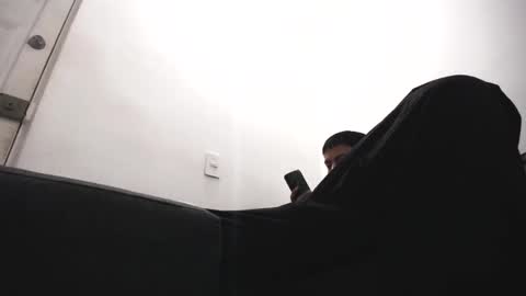 Juan Pablo-independent model online show from 03-03-25, 05:42