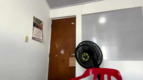 Juan Pablo-independent model online show from 10-14-25, 05:14