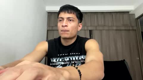 Juan Pablo-independent model online show from 04-07-26, 08:31