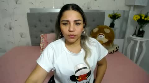 Snapshot of _sexyredhead_ chatting on 07-02-26, 12:11 KATA online show from 07-02-26, 12:11