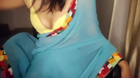 _shalini_0 online show from 09-25-25, 03:05