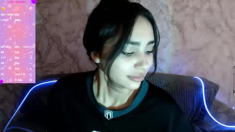Snapshot of _shynikki chatting on 09-23-25, 03:53 _shynikki online show from 09-23-25, 03:53