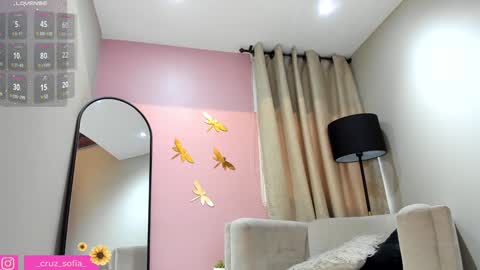 Snapshot of _sofia_cruz chatting on 01-11-25, 10:51 640 200 online show from 01-11-25, 10:51