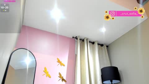Snapshot of _sofia_cruz chatting on 02-02-25, 02:06 640 200 online show from 02-02-25, 02:06
