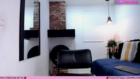 Snapshot of _sofia_cruz chatting on 03-02-25, 11:29 640 200 online show from 03-02-25, 11:29