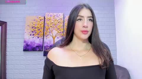 Snapshot of _sofia_cruz chatting on 10-06-25, 07:11 640 200 online show from 10-06-25, 07:11
